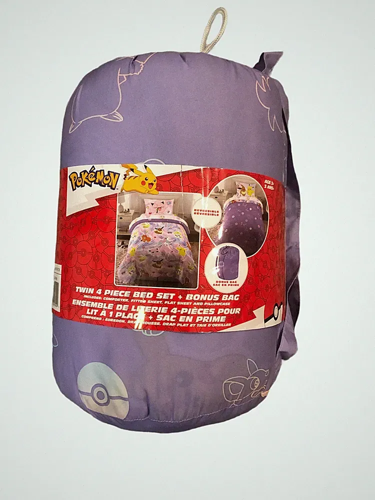 Pokémon Girl Anime 4 Piece Twin Reversible Comforter Set & Pikachu Pillow Buddy